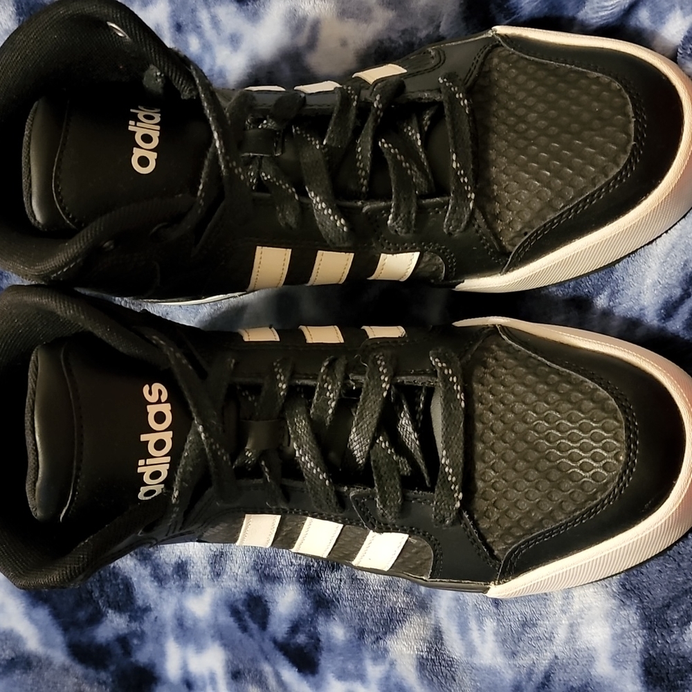 ADDIDAS SNEAKERS